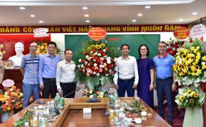 Lãnh đạo Cục Kinh tế hợp tác và PTNT chúc mừng Báo Nông nghiệp và Môi trường nhân kỷ niệm 100 năm Ngày Báo chí Cách mạng Việt Nam Lãnh đạo Cục Kinh tế hợp tác và PTNT chúc mừng Báo Nông nghiệp và Môi trường nhân kỷ niệm 100 năm Ngày Báo chí Cách mạng Việt Nam