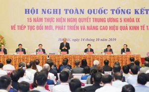 Thủ tướng Nguyễn Xuân Phúc chủ trì Hội nghị tổng kết 15 năm thực Nghị quyết Trung ương 5 về kinh tế tập thể